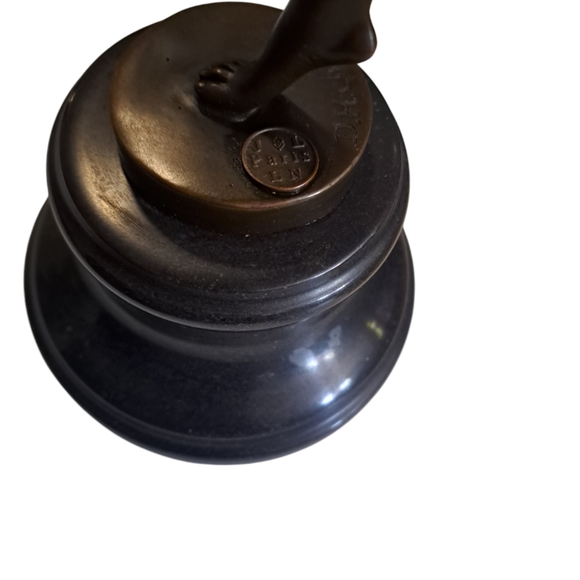 Bronze dancer - Picture 5 of 5